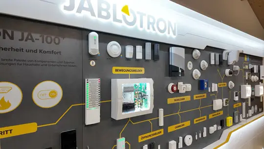 Rewo GmbH Jablotron Showroom Sicherheitstechnik